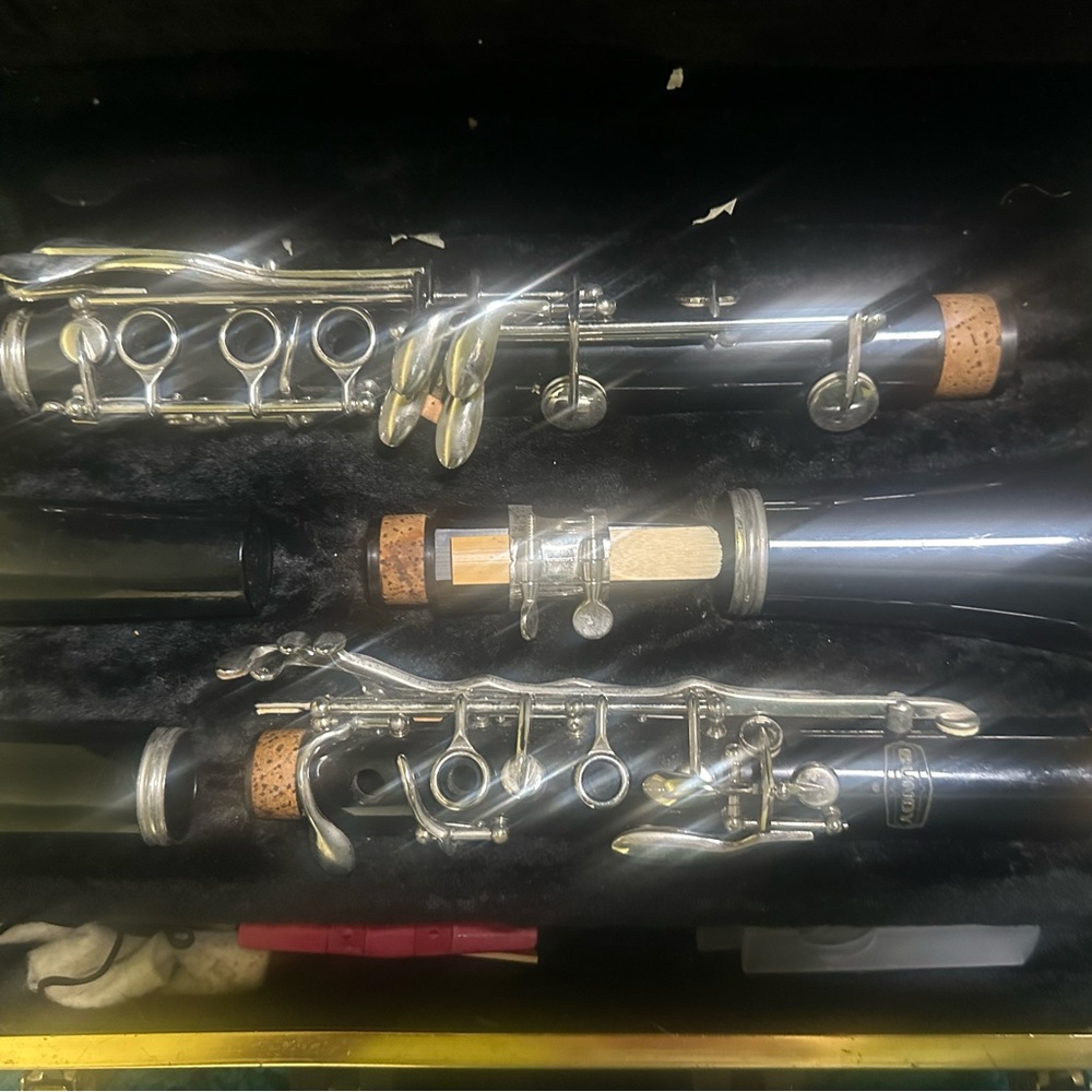 Vintage clarinet for beginners